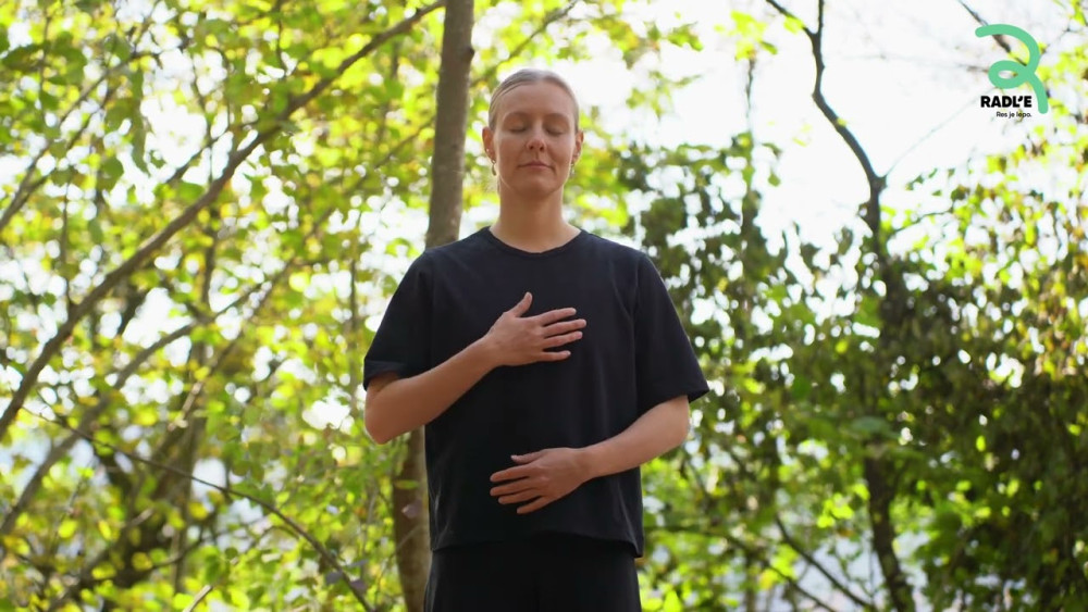 1. GOZDNI VDIH – Dihalna vaja za sprostitev